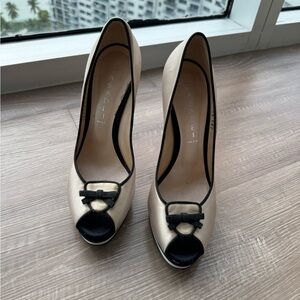 Gorgeous Silk Casadei pumps heels